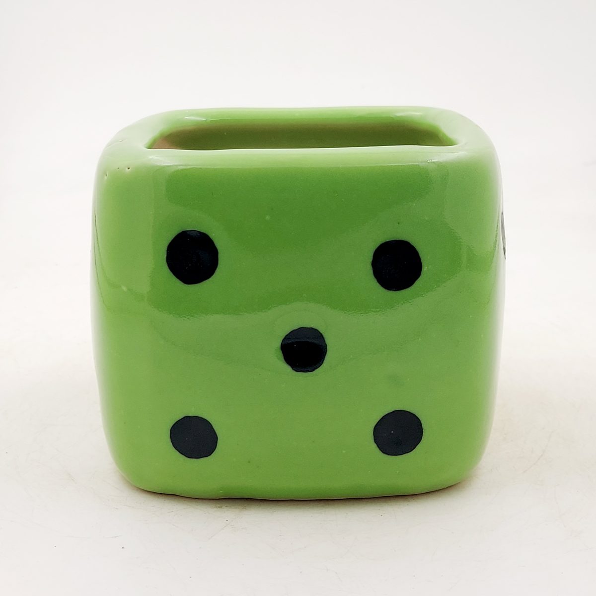 Green dice pot