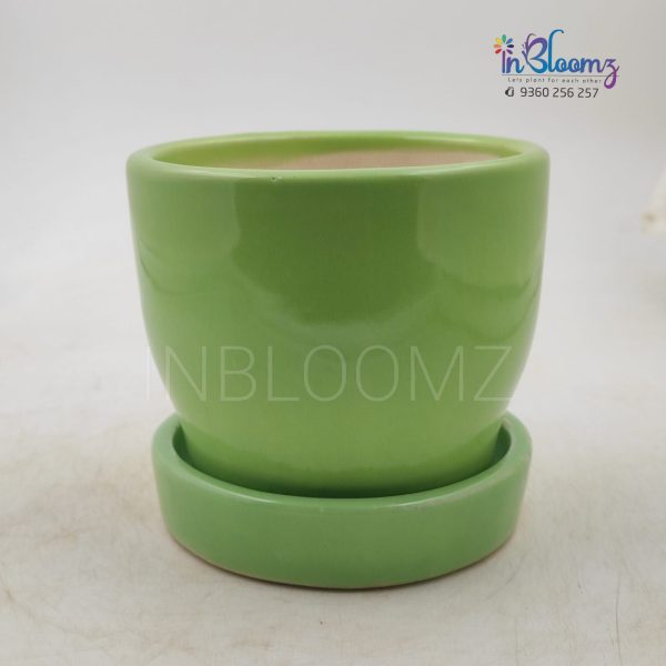 Green pot with plate